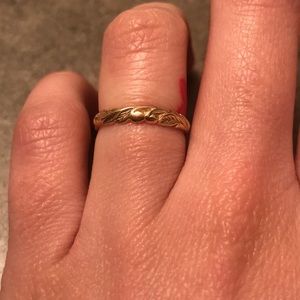 14k yellow gold Hawaiian band
